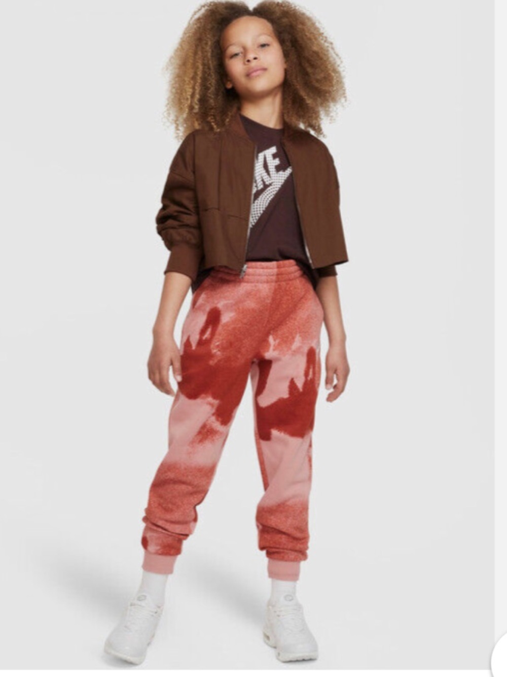 Nike kids Club Fleece Printed Joggers Red Stardust spray paint color size large